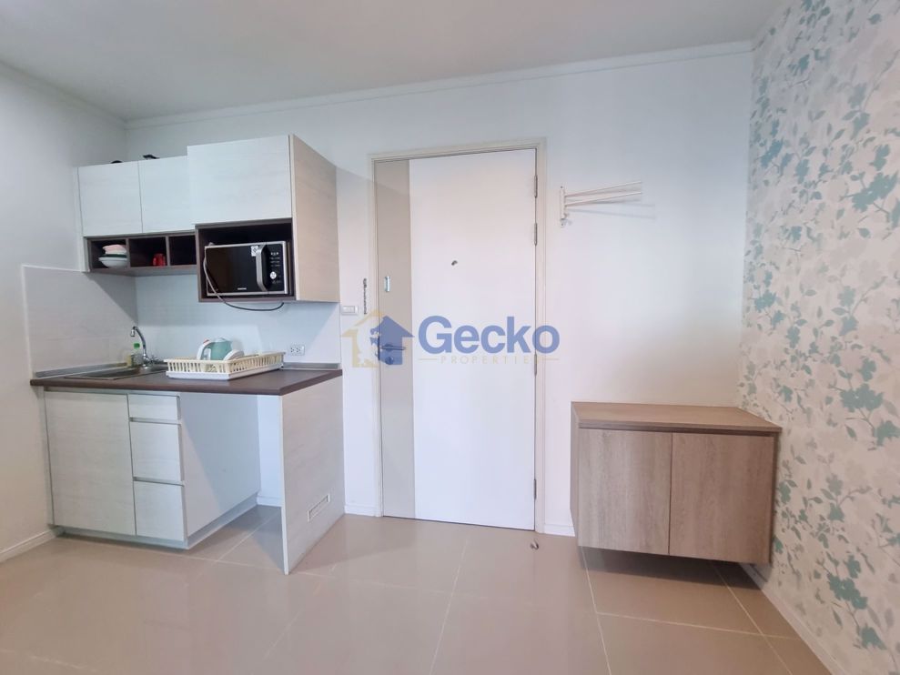 1 Bedroom Condo in Lumpini Park Beach Jomtien C009760 (Photo 3)