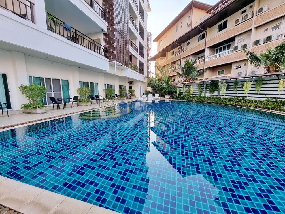 1 ห้องนอน คอนโดมิเนี่ยม in The Club House Residence พระตำหนัก C009767 (Photo 1)