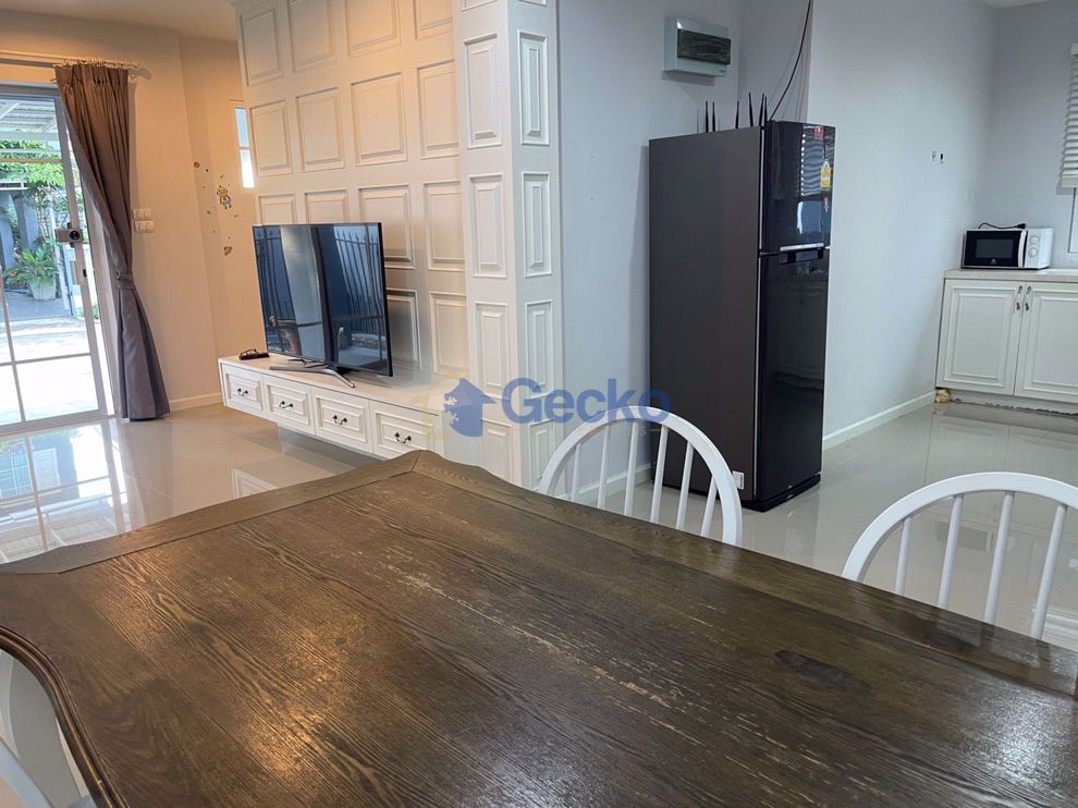 3 Bedrooms House in Winston Village  East Pattaya H009775 (Photo 4)