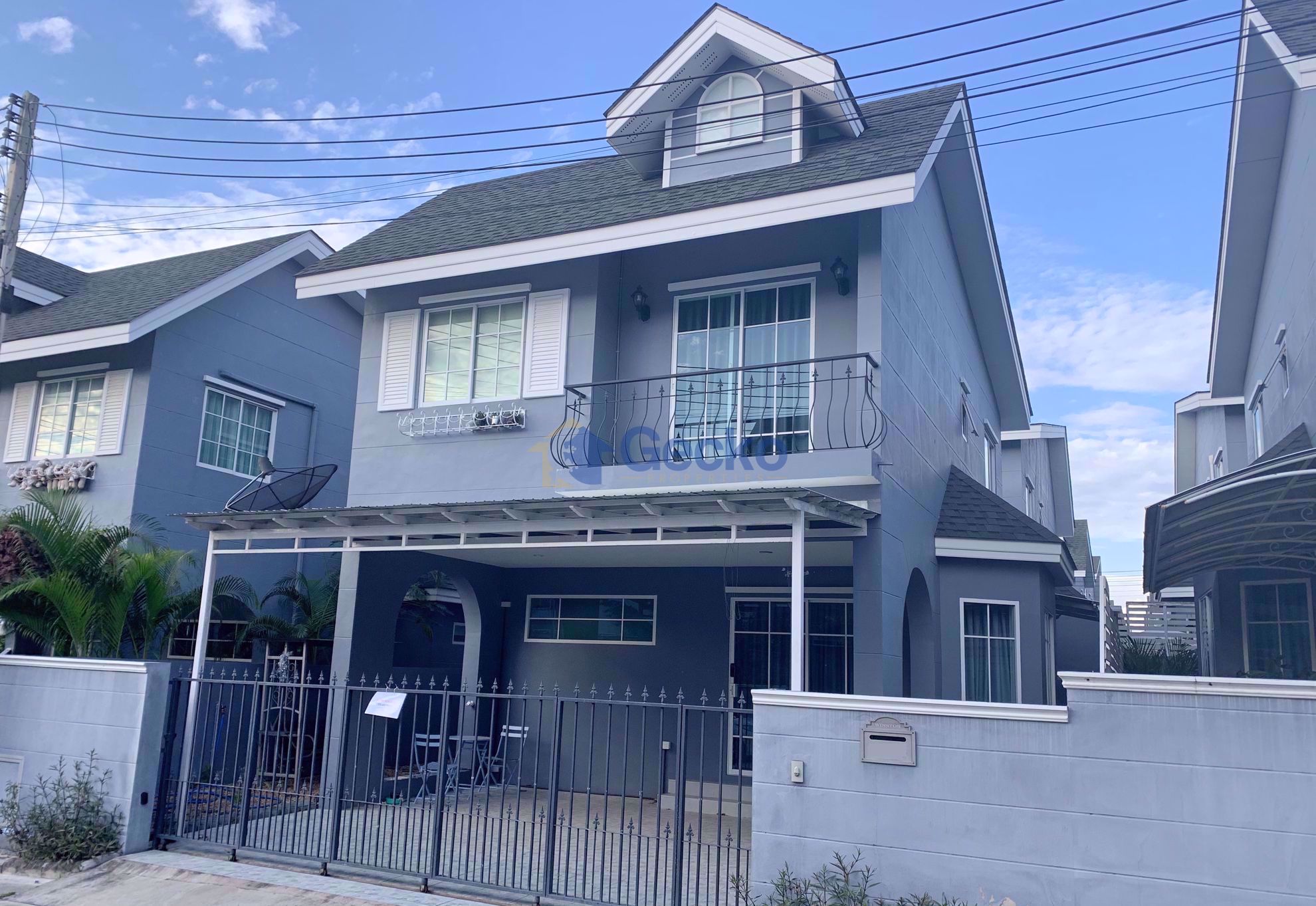 3 Bedrooms House in Winston Village  East Pattaya H009775