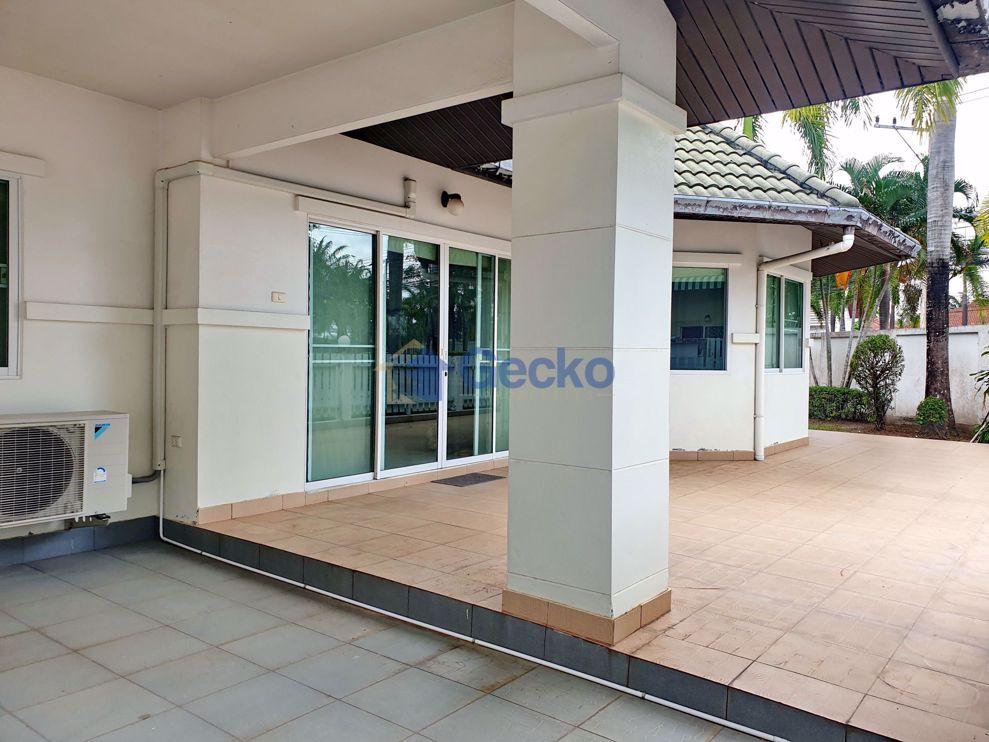 3 Bedrooms House in Green Field Villa 3  East Pattaya H009799 (Photo 1)