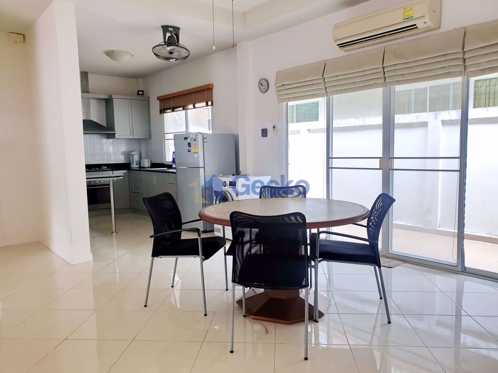 3 Bedrooms House in Green Field Villa 3  East Pattaya H009799 (Photo 4)