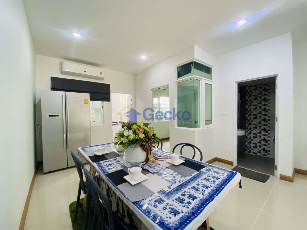 4 ห้องนอน บ้าน in Golden Town  พัทยาตะวันออก H009804 (Photo 3)
