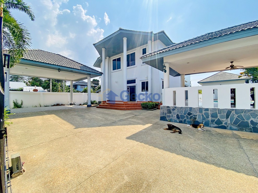 5 Bedrooms House in The Avenues  East Pattaya H009811 (Photo 3)