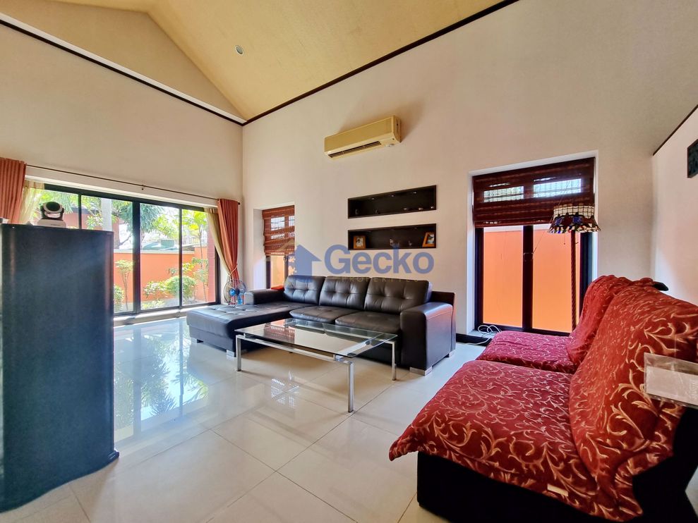 3 Bedrooms House in Baan Mantara  East Pattaya H009813 (Photo 4)
