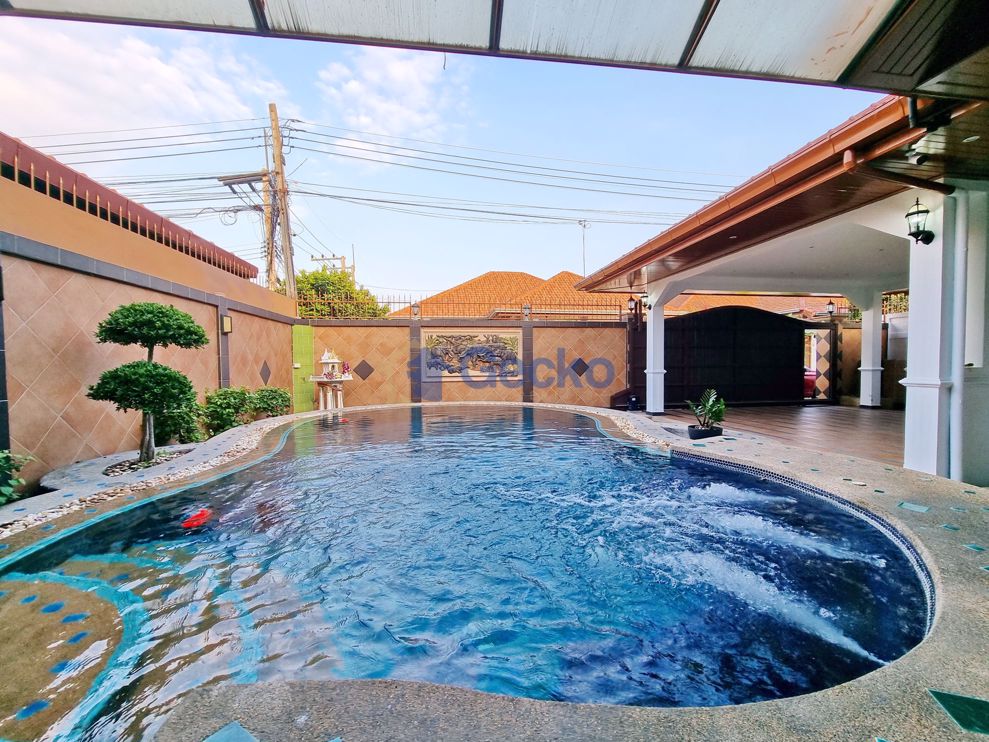 3 Bedrooms House in Eakmongkol 8  South Pattaya H009826 (Photo 1)