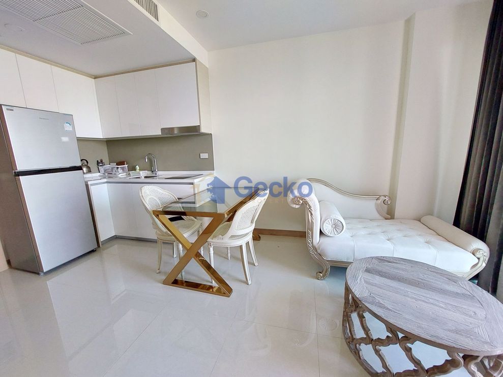 1 Bedroom Condo in The Riviera Jomtien Jomtien C009829 (Photo 1)