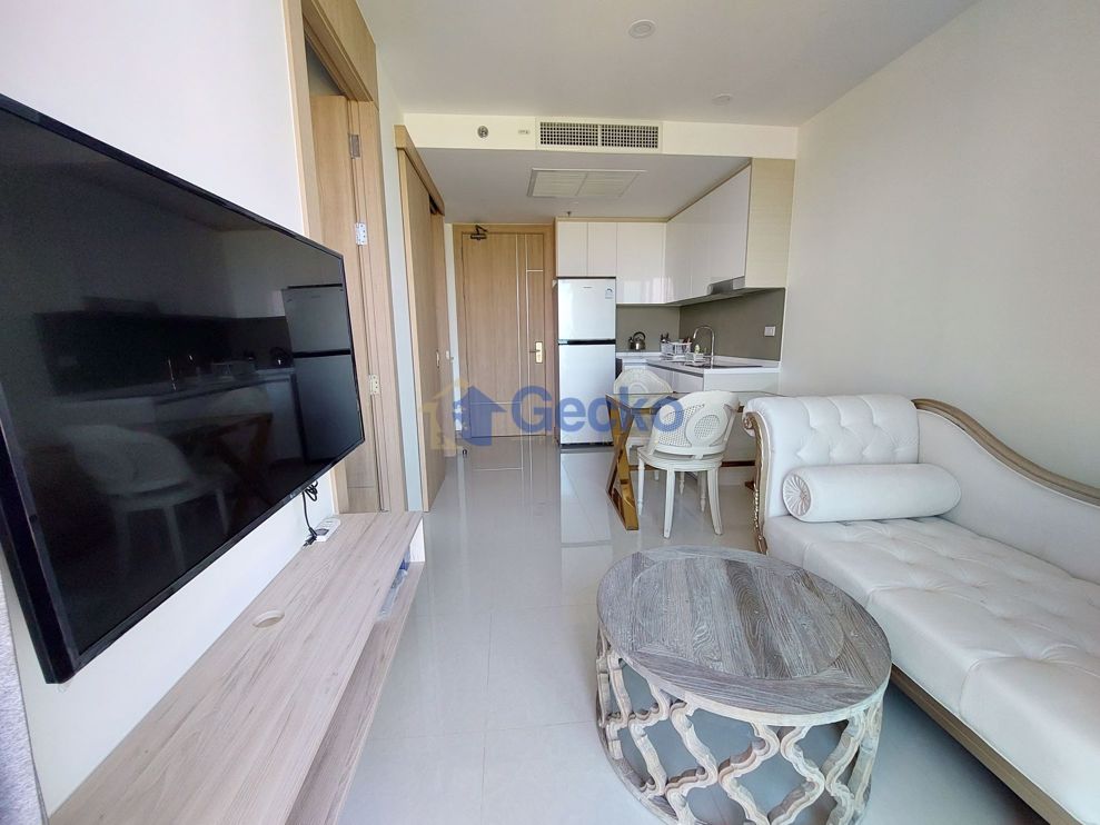 1 Bedroom Condo in The Riviera Jomtien Jomtien C009829 (Photo 2)