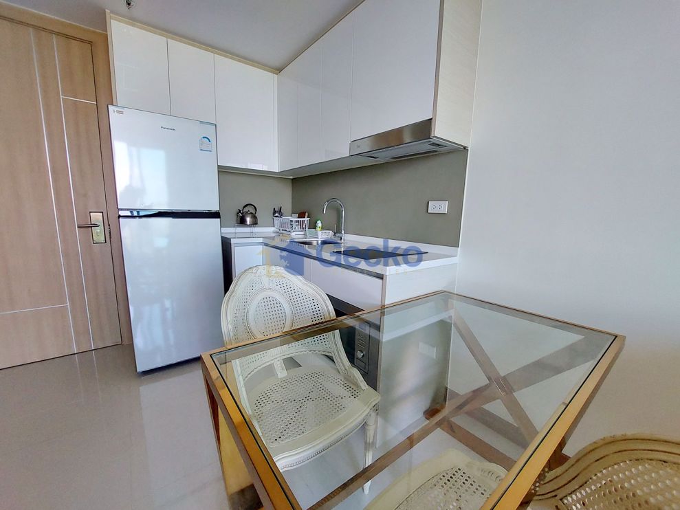 1 Bedroom Condo in The Riviera Jomtien Jomtien C009829 (Photo 3)