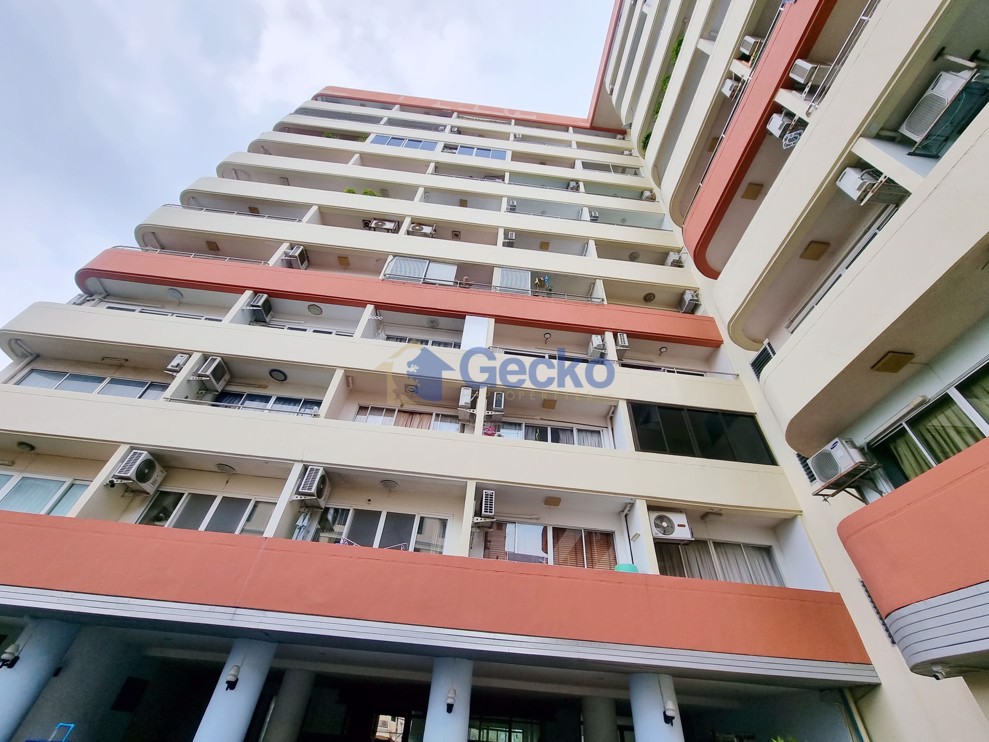 Golden Pattaya Condominium (Photo 2)