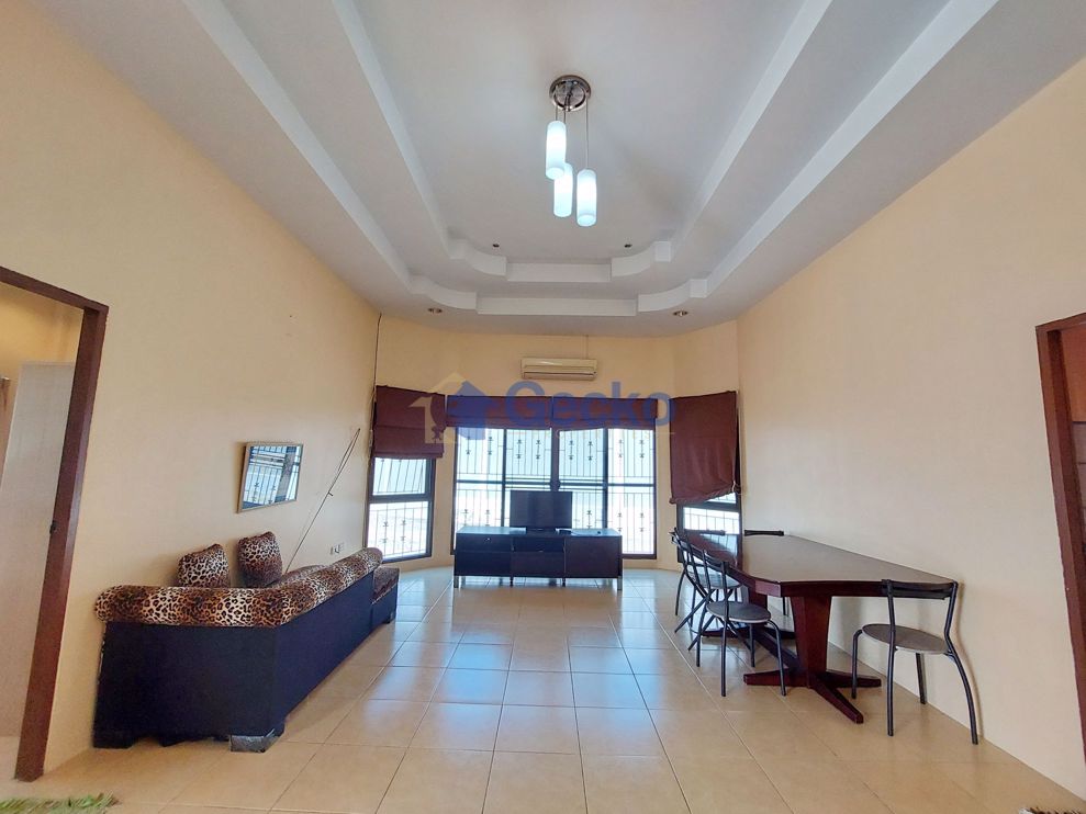 3 Bedrooms House in SP Village 4  East Pattaya H009833 (Photo 1)