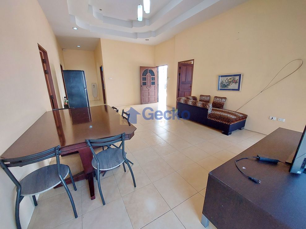 3 Bedrooms House in SP Village 4  East Pattaya H009833 (Photo 2)