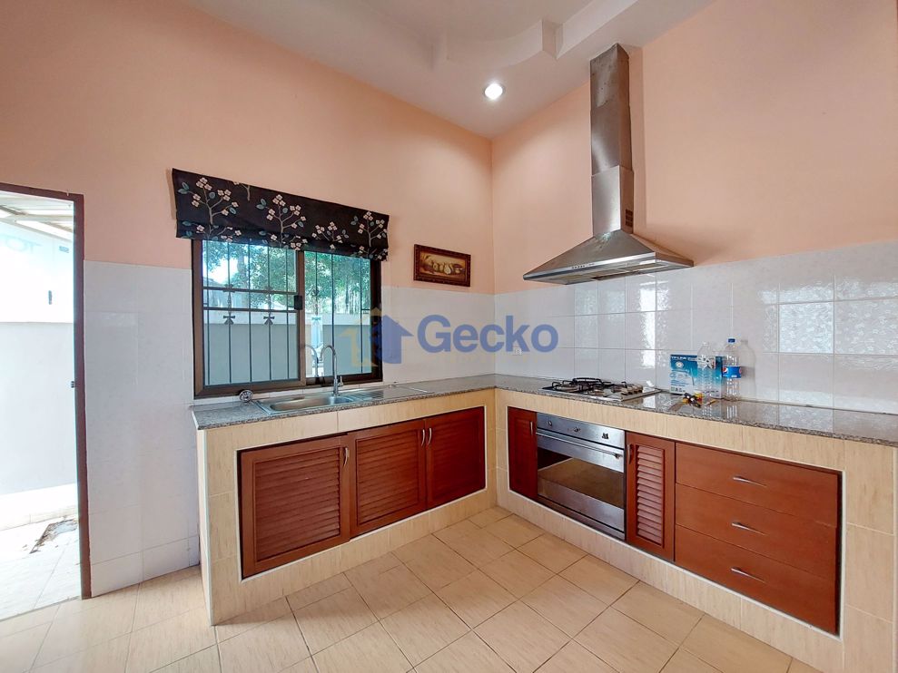 3 Bedrooms House in SP Village 4  East Pattaya H009833 (Photo 4)