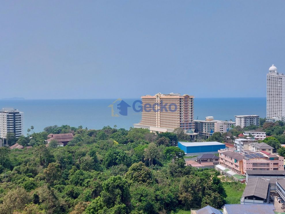 Studio Condo in AD Condo Hyatt Wongamat C009844 (Photo 2)