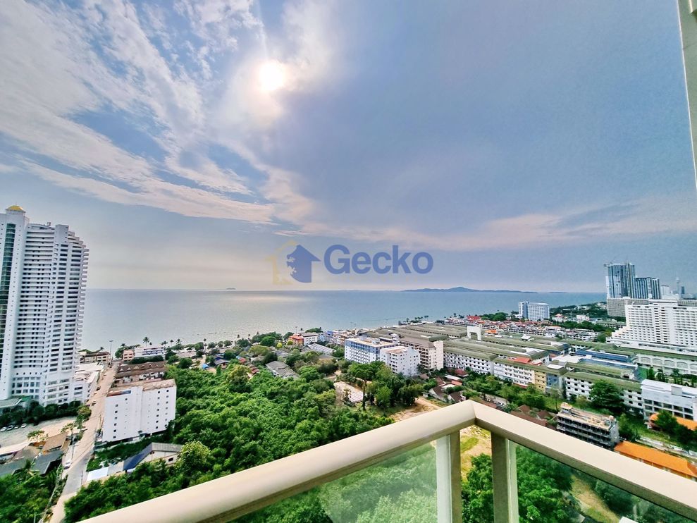 1 Bedroom Condo in The Riviera Jomtien Jomtien C009846 (Photo 1)