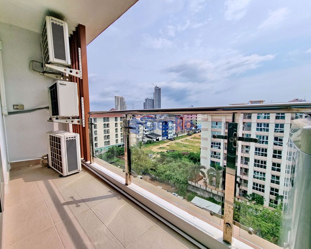 2 Bedrooms Condo in The Urban Central Pattaya C009847 (Photo 1)