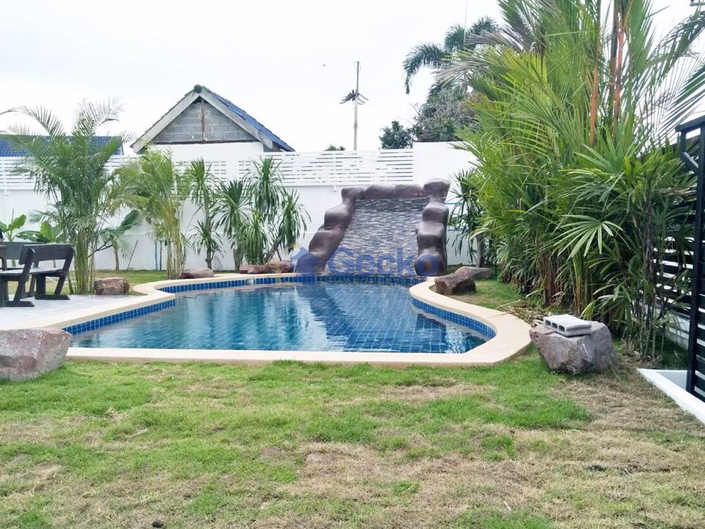 3 Bedrooms House in Natheekarn Park View  East Pattaya H009850 (Photo 2)