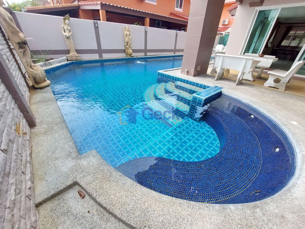 5 Bedrooms House in View Point Villa Jomtien  Jomtien H009852 (Photo 1)