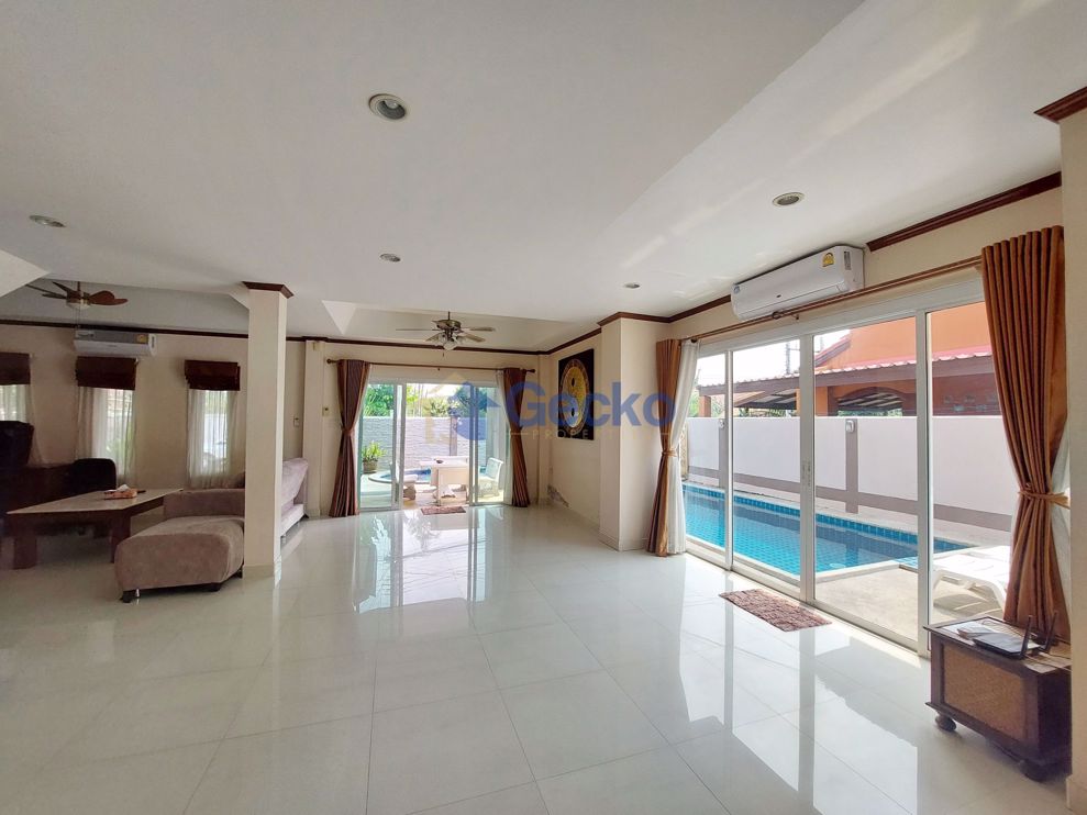 5 Bedrooms House in View Point Villa Jomtien  Jomtien H009852 (Photo 3)