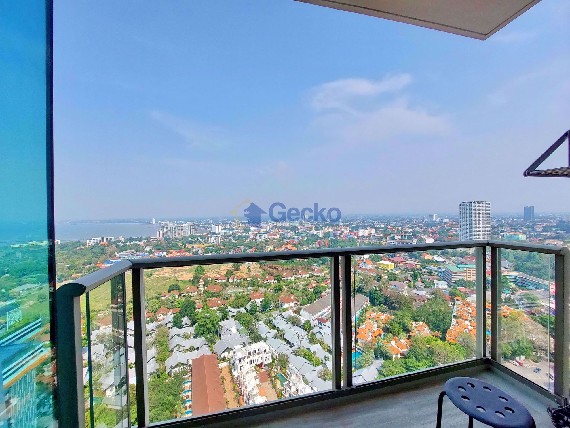 1 ห้องนอน คอนโดมิเนี่ยม in The Riviera Wongamat วงศ์อมาตย์ C009853