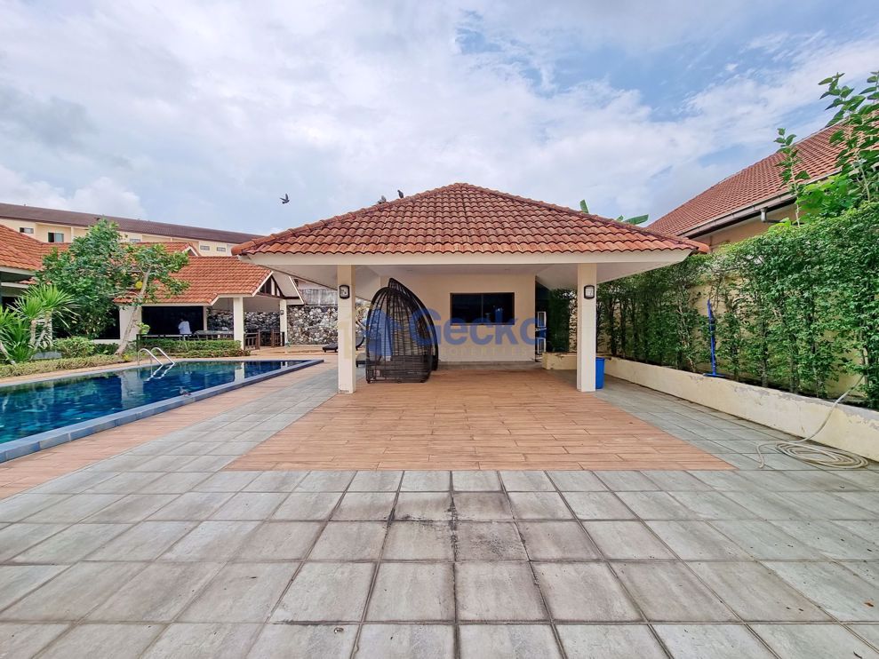 4 Bedrooms House in Pattaya Hill Village 2  East Pattaya H009863 (Photo 1)