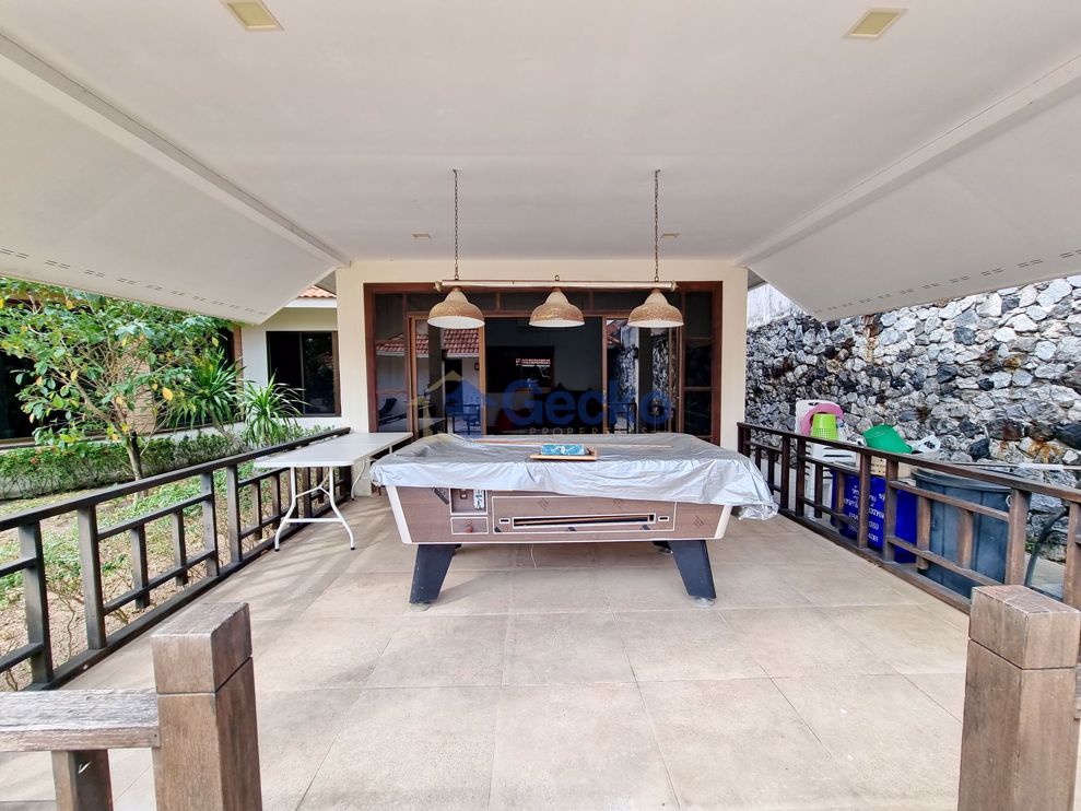4 Bedrooms House in Pattaya Hill Village 2  East Pattaya H009863 (Photo 3)