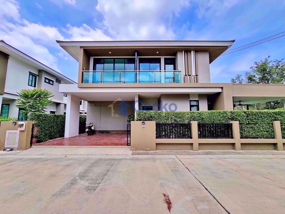 4 Bedrooms House in H Living Life  East Pattaya H009878 (Cover Photo)