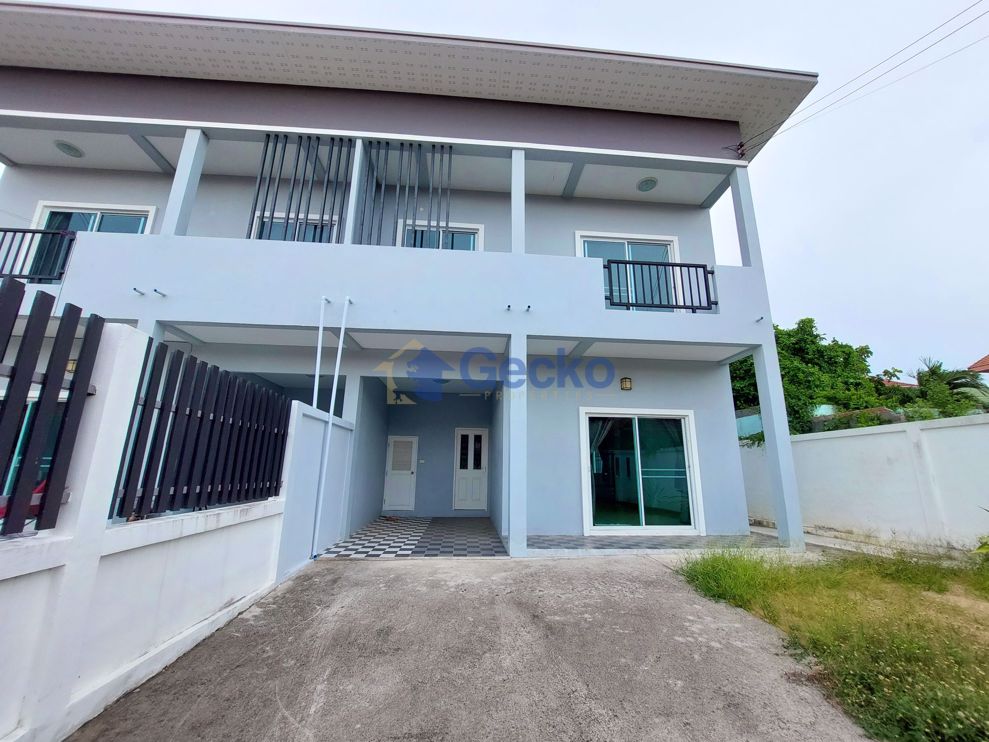 3 ห้องนอน บ้าน  พัทยาตะวันออก H009881 (Photo 1)