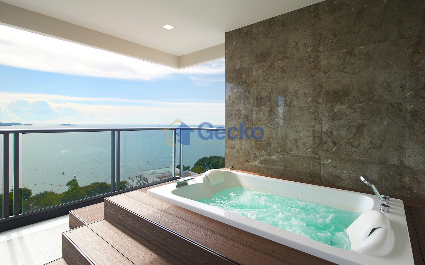 2 Bedrooms Condo in Elysium Residences Pratumnak C009885