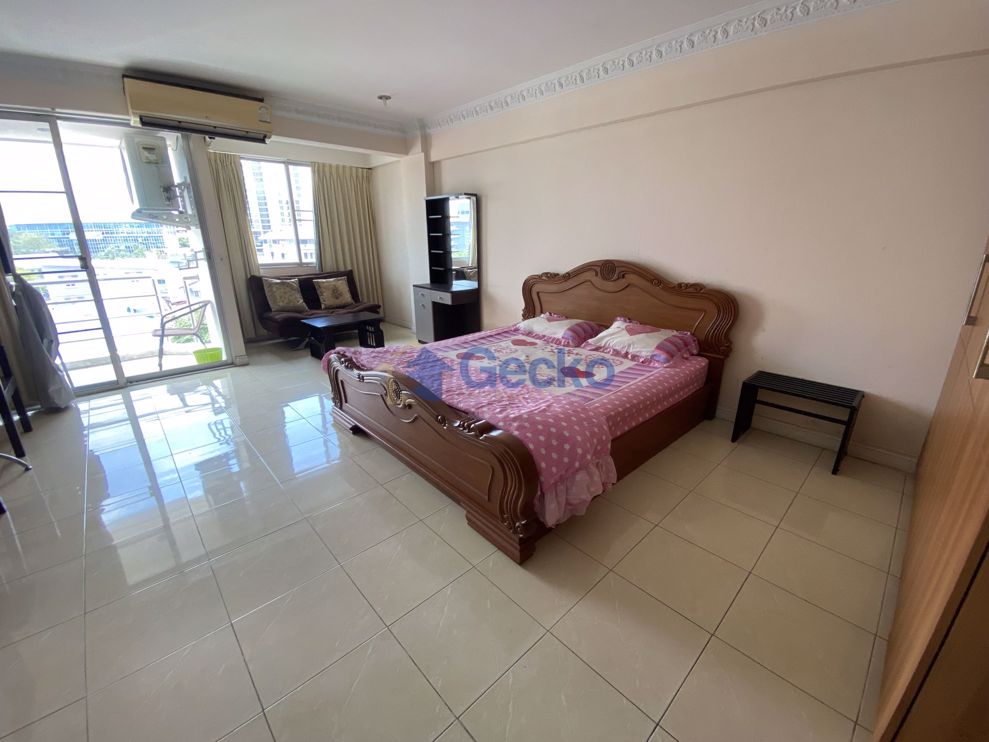 Studio Condo in My View Condo South Pattaya C009890 (Photo 3)