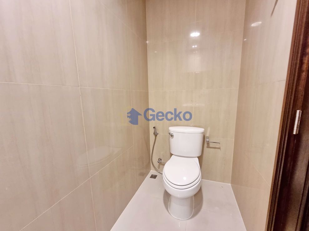 1 Bedroom Condo in Prime Suites Central Pattaya C009947 (Photo 3)