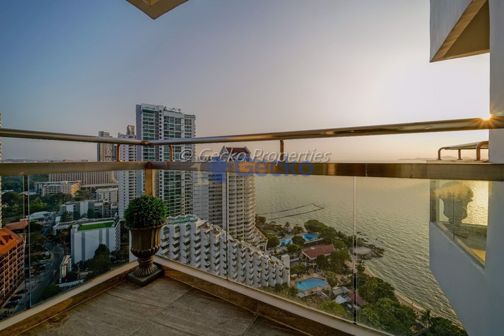 3 Bedrooms Condo in The Palm Wongamat Wongamat C007468 (Photo 2)