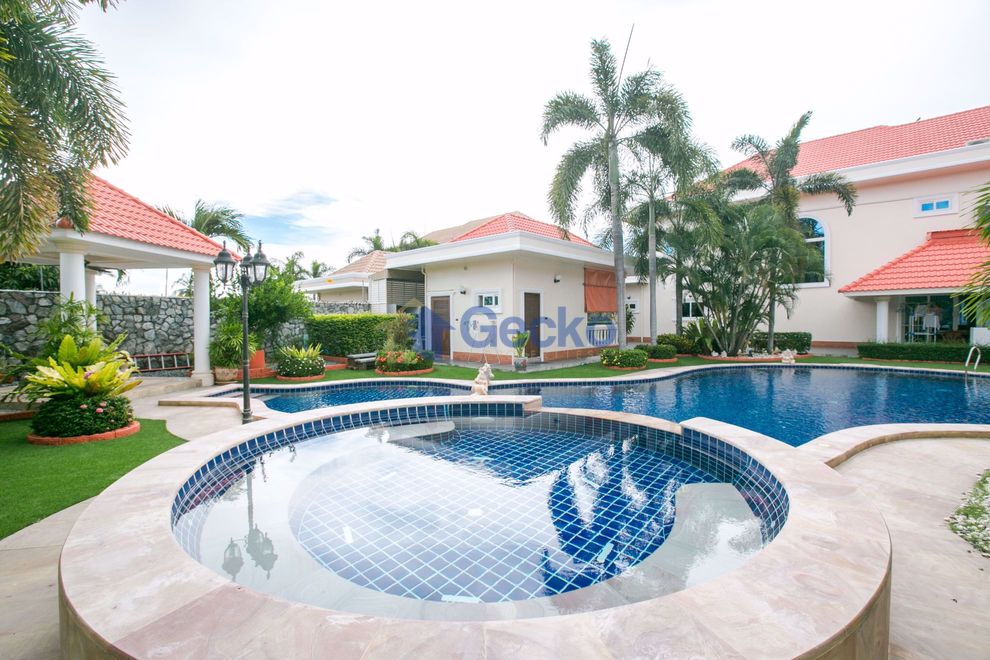 7 Bedrooms House  East Pattaya H009957 (Photo 1)