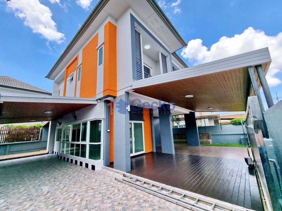 3 Bedrooms House in Patta Village  East Pattaya H009959 (Photo 1)