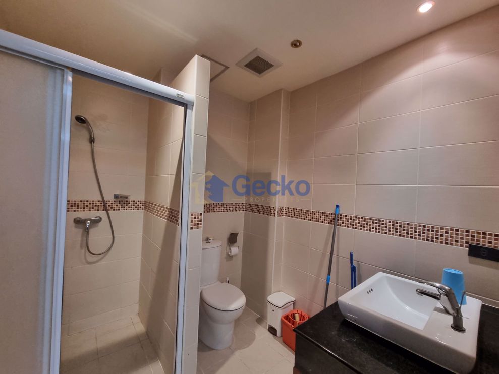 1 Bedroom Condo in Wongamat Privacy Residence Wongamat C009180 (Photo 1)