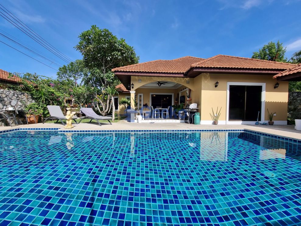 3 Bedrooms House  East Pattaya H009987 (Photo 1)