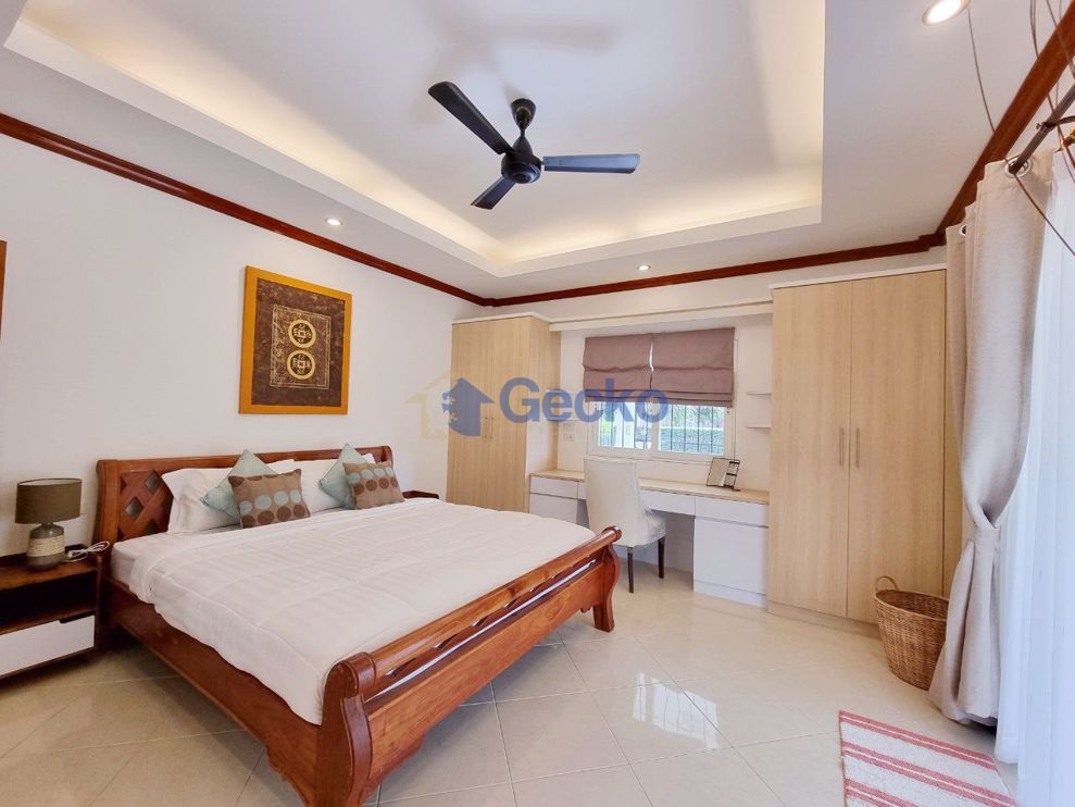 3 ห้องนอน บ้าน in Supanuch Village   พัทยาตะวันออก H009354 (Photo 3)