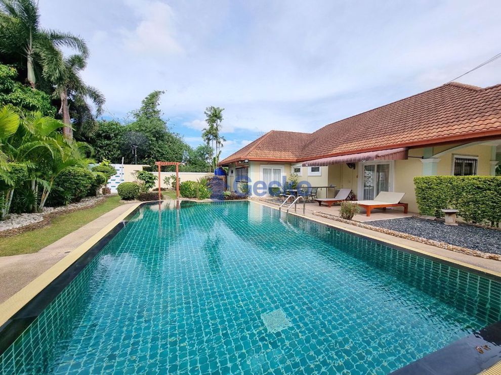 3 ห้องนอน บ้าน in Supanuch Village   พัทยาตะวันออก H009354 (Cover Photo)