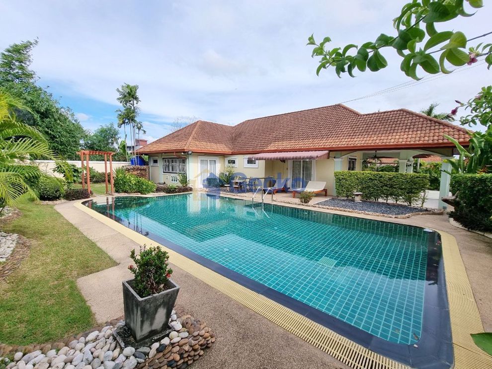3 ห้องนอน บ้าน in Supanuch Village   พัทยาตะวันออก H009354 (Photo 1)