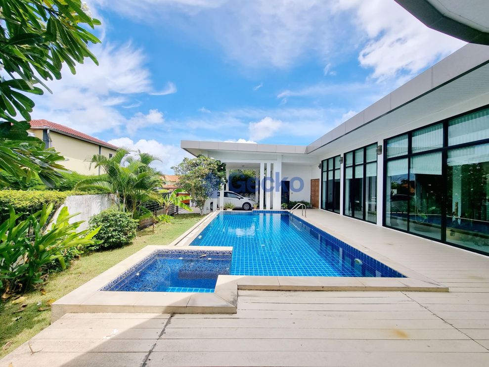3 Bedrooms House  East Pattaya H010041 (Photo 4)
