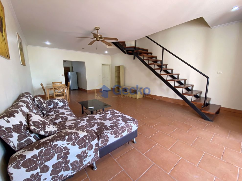 2 Bedrooms House in Suwattana Gardens  East Pattaya H010045 (Photo 3)