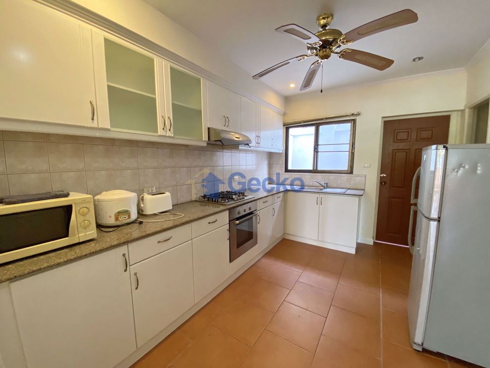 2 Bedrooms House in Suwattana Gardens  East Pattaya H010045 (Photo 1)