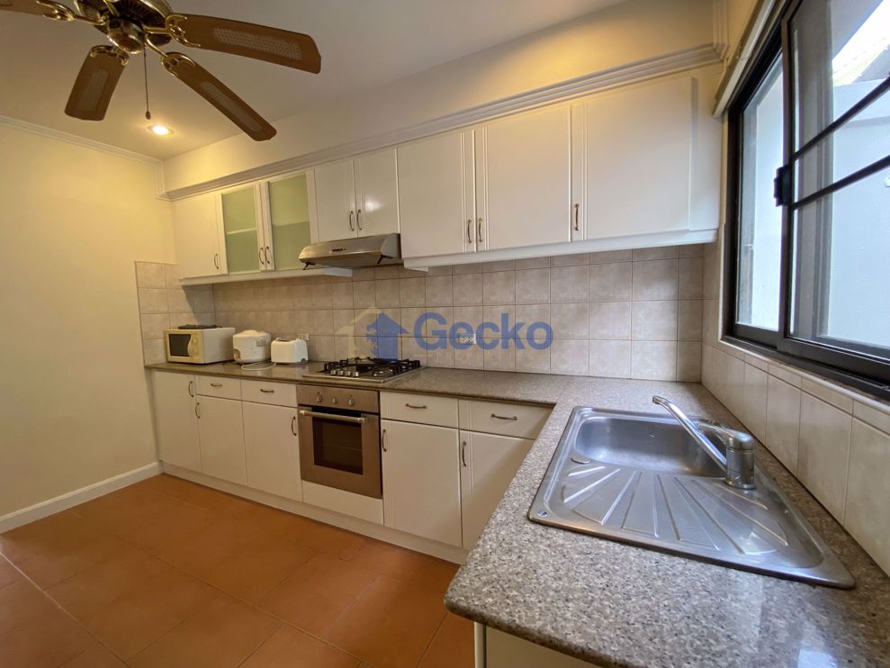 2 Bedrooms House in Suwattana Gardens  East Pattaya H010045 (Photo 2)