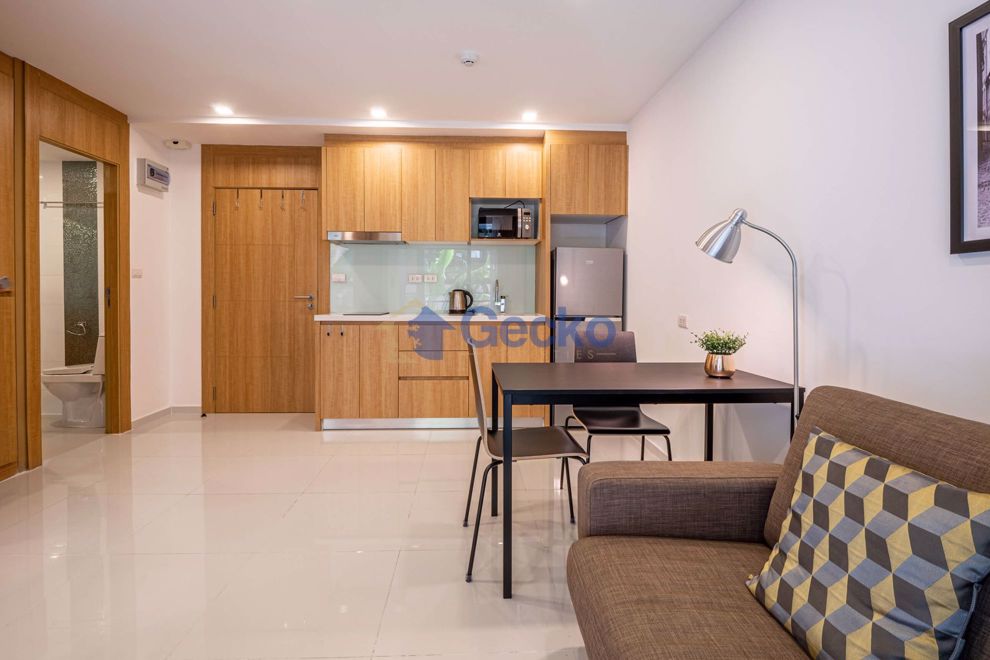 1  Bedroom bed in Condo in City Garden Pratumnak in Pratumnak C009168 (Photo 4)