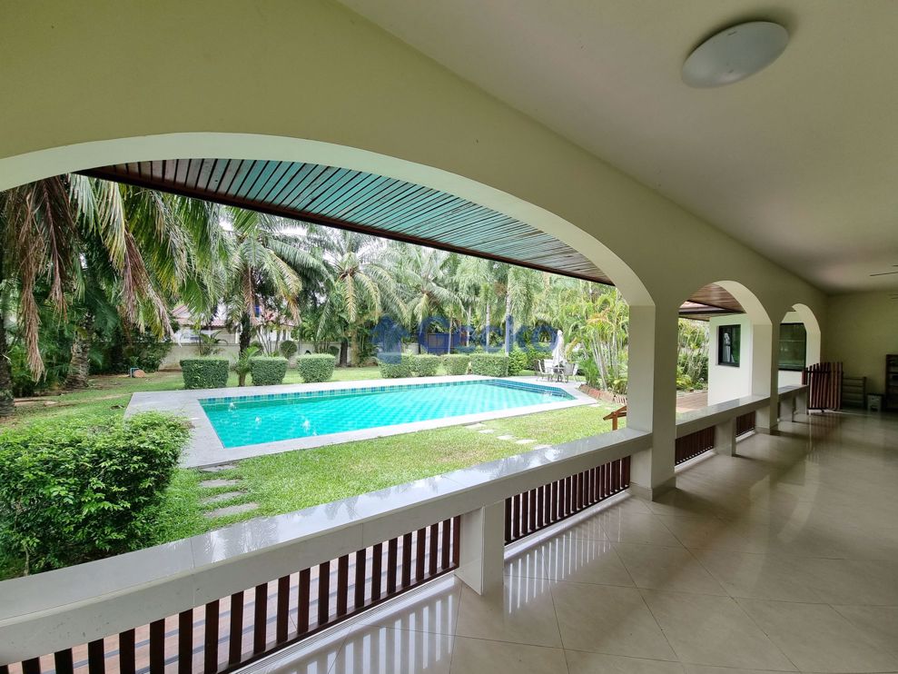 3 Bedrooms House  East Pattaya H010062 (Photo 4)