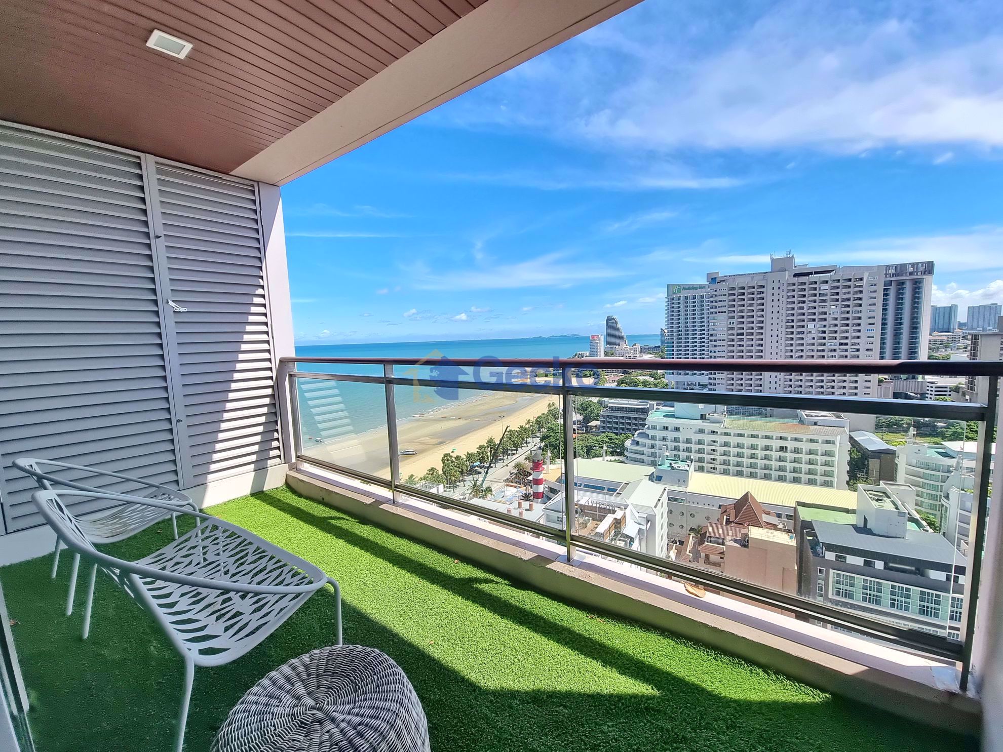 1 Bedroom Condo in Northshore North Pattaya C008886