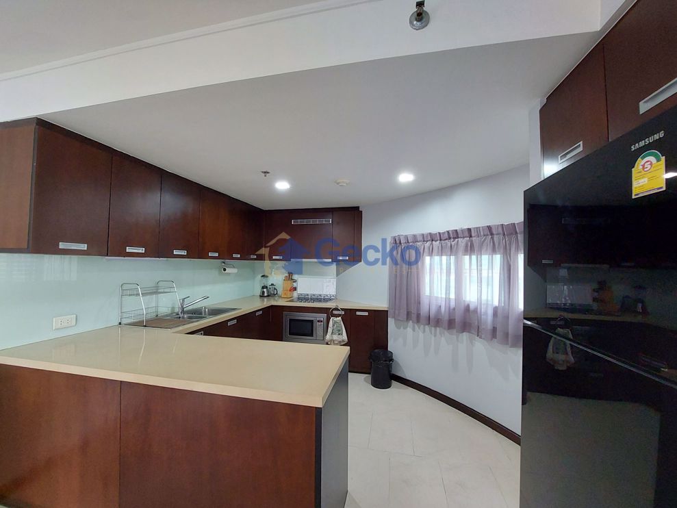 1 Bedroom Condo in Northshore North Pattaya C010106 (Photo 3)