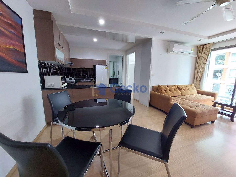 2 Bedrooms Condo in The Urban Central Pattaya C010108 (Photo 2)