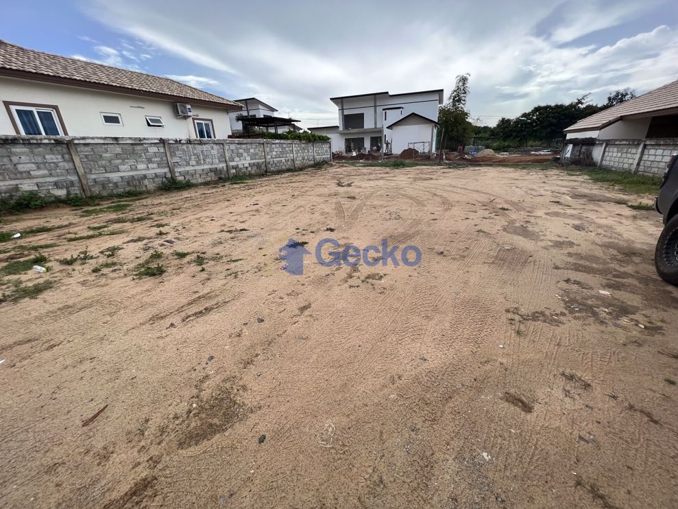 Land available in Huay Yai L010120 (Photo 1)