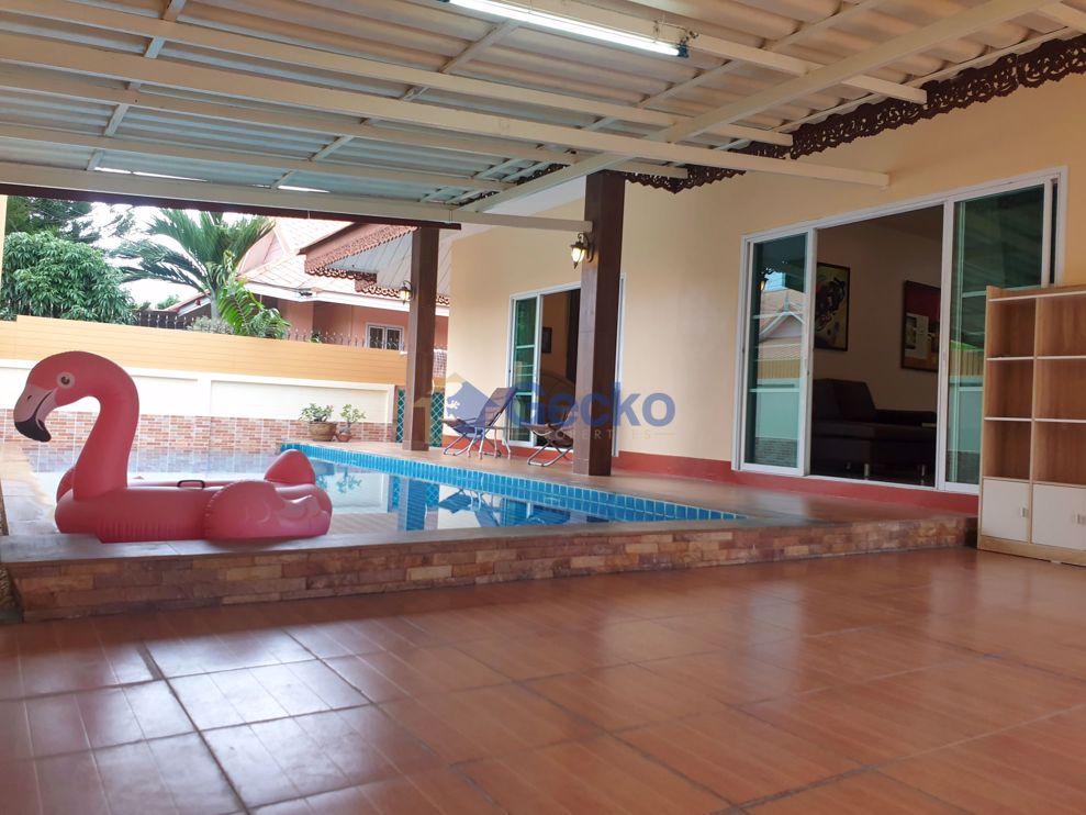 3 Bedrooms House in Baan Suan Neramit  East Pattaya H010123 (Photo 2)